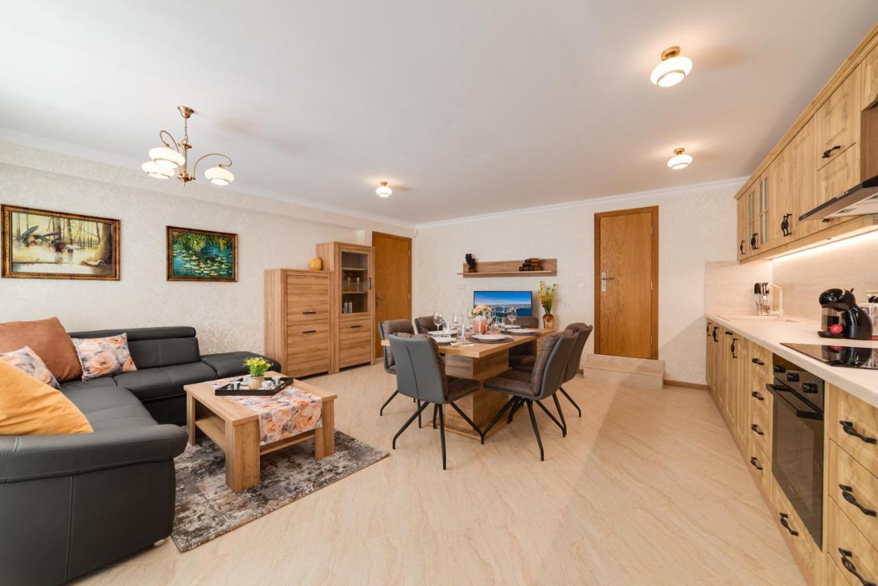 Deluxe And Central Garden Apartment فارنا المظهر الخارجي الصورة