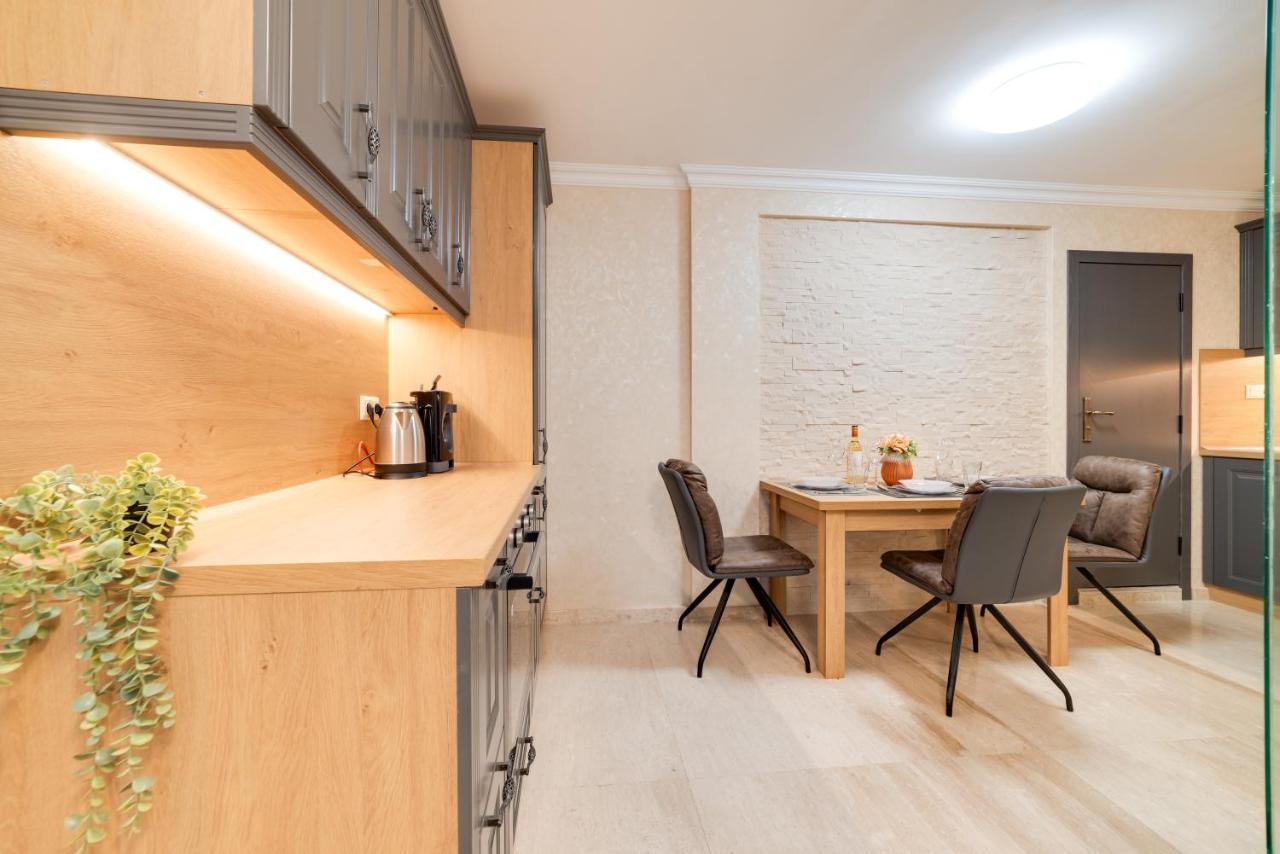 Deluxe And Central Garden Apartment فارنا المظهر الخارجي الصورة
